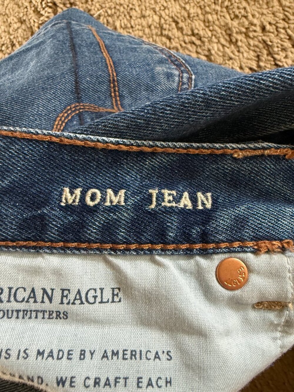 American Eagle High Rise Medium Wash Mom Jean - Size 14 Long - Picture 5 of 11